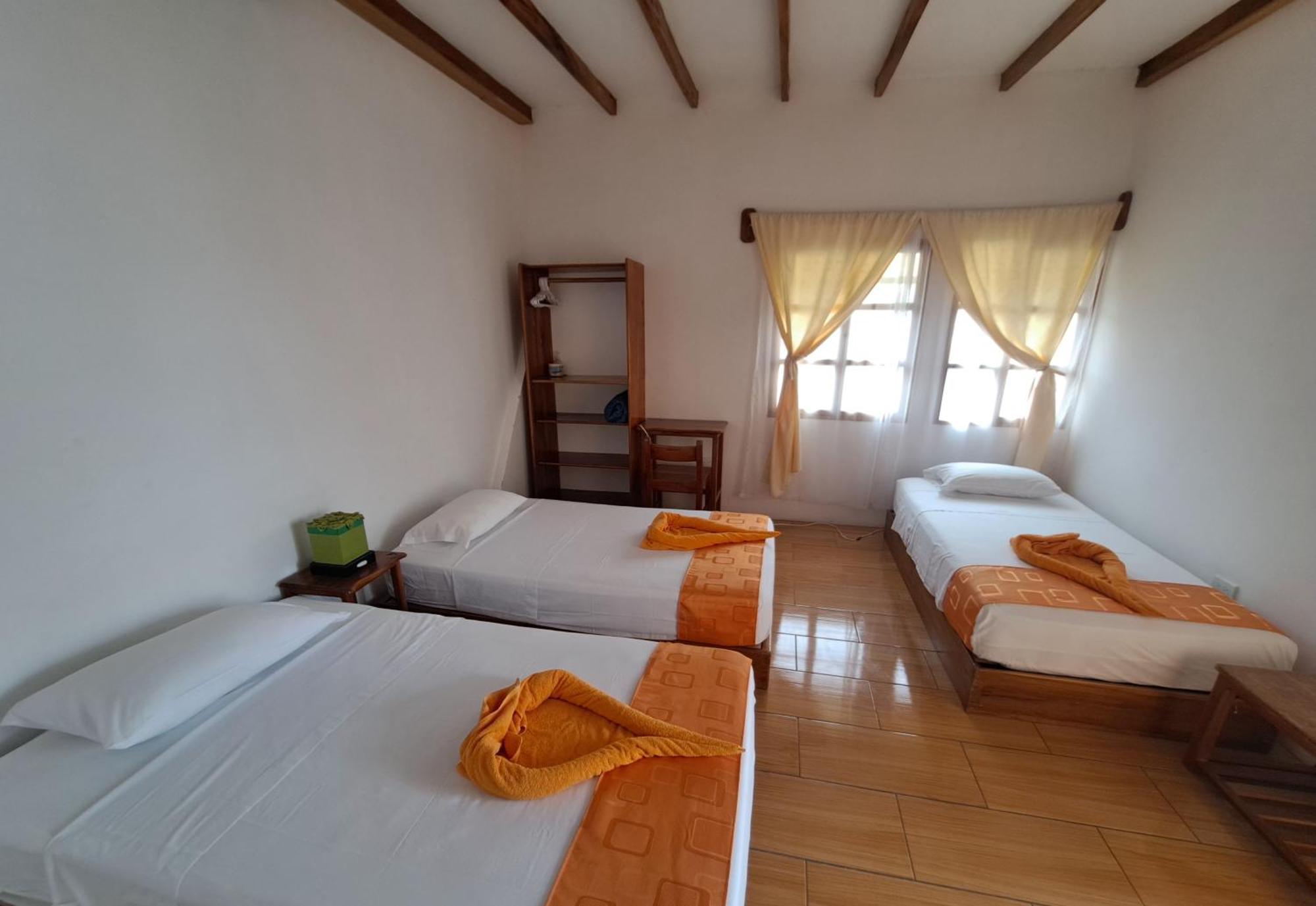 Hostal Tero Real Puerto Villamil Værelse billede